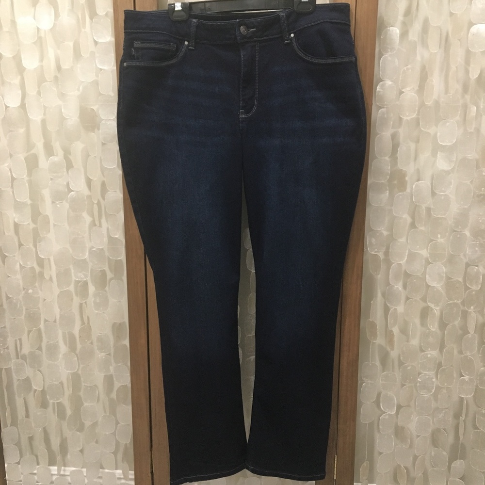 Lee Women's Secretly Shapes 18M